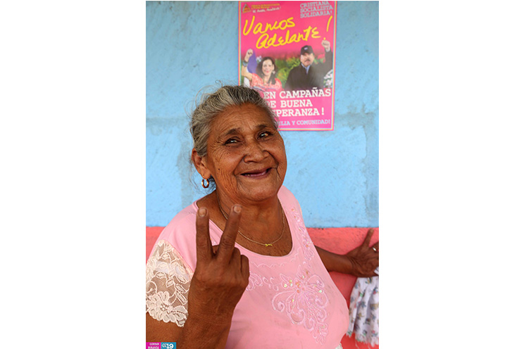 Pobladores de San Caralampio celebran logros de la Revolución Sandinista con sus nuevas viviendas
