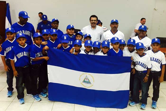 Selección U-10 de béisbol rumbo a México a conquistar medallas