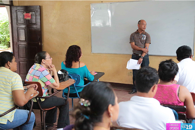 Maestros de primaria y secundaria evalúan los planes de emergencia ante sismos