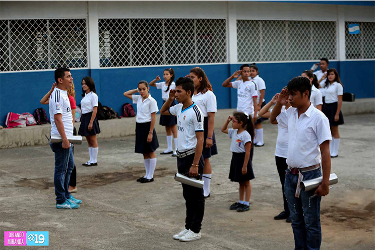 Colegio 14 de Septiembre se prepara para su presentación en desfiles patrios