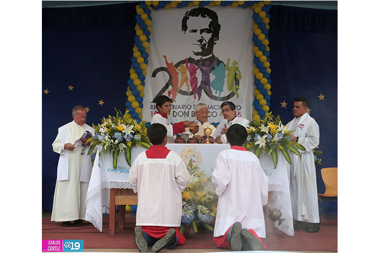 Familia salesiana celebra bicentenario del nacimiento de San Juan Bosco