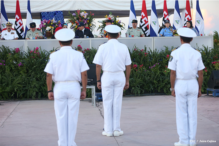 Presidente Daniel reconoce labor de la Fuerza Naval en su 35 aniversario