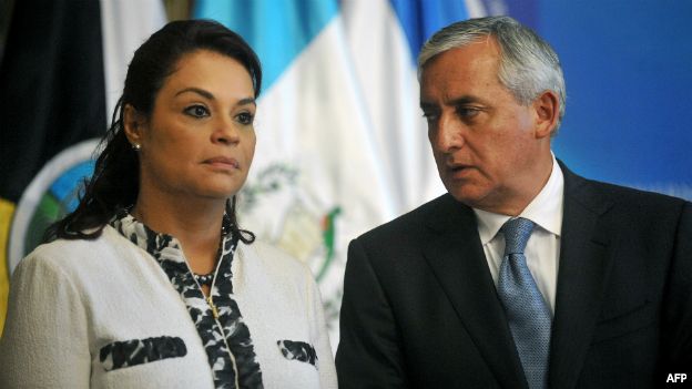 Erupción política en Guatemala en vísperas de elecciones