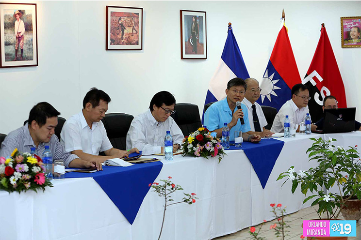 Delegación de expertos taiwaneses sostienen encuentro con autoridades de gobierno