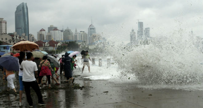 El tifón Goni pasa por Japón tras dejar 26 muertos en Filipinas