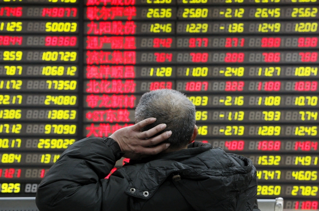 Lunes negro en las bolsas de Asia arrastra a Europa y amenaza Estados Unidos