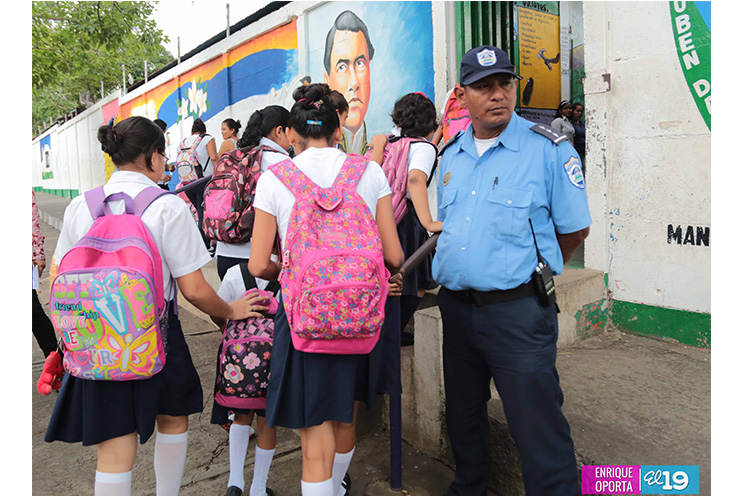 Plan de seguridad escolar continúa desarrollándose con éxito en la capital
