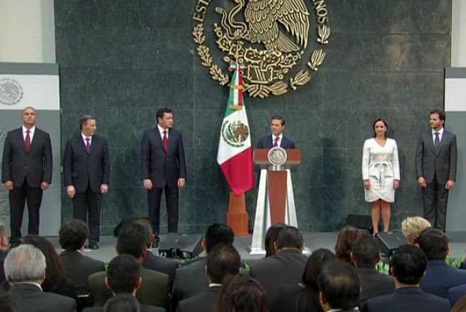 Peña Nieto presenta nuevo gabinete de gobierno