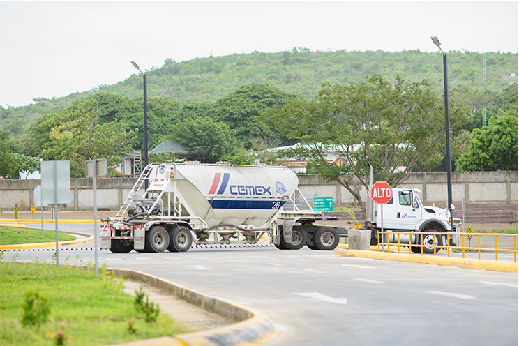 Presidente Daniel inaugura nueva planta de CEMEX en Nicaragua