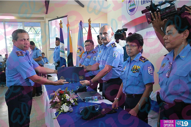 Policía Nacional concluye XVII postgrado en administración policial