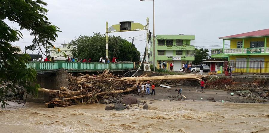 Dominica declara áreas de desastre por paso de Erika