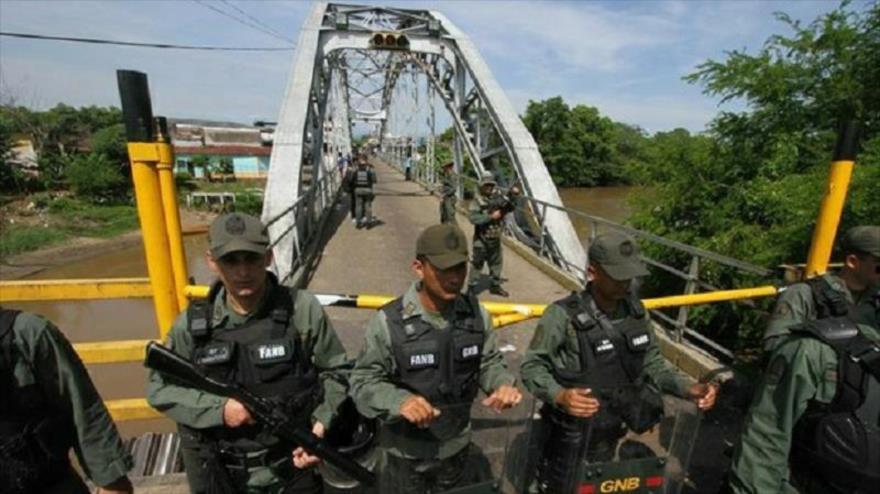 Venezuela desmantela bandas paramilitares en frontera con Colombia	