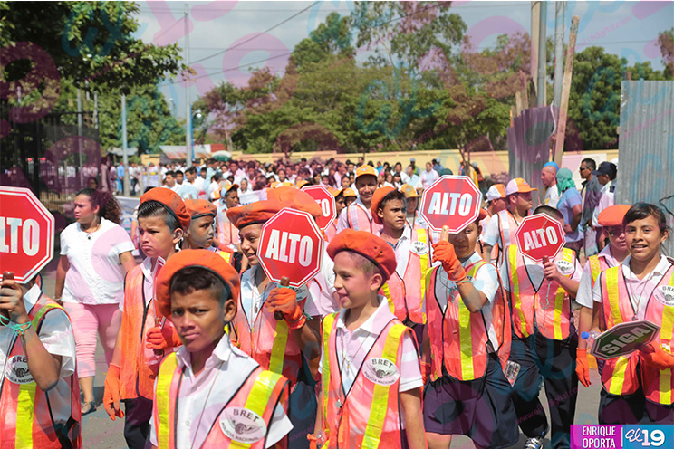 Policía Nacional marcha junto a la comunidad para prevenir accidentes de tránsito