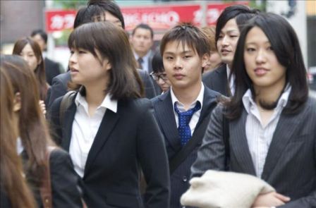 Presión y ‘bullying’ tras altas tasas de suicidio de jóvenes en Japón