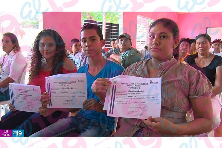 Realizan segunda graduación de las escuelas de oficio en Tipitapa