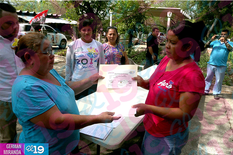 Más familias en las comunidades de Mateare se vuelven propietarias del Bono Productivo Alimentario