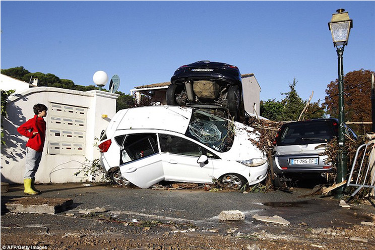 Al menos 16 muertos por inundaciones en Riviera Francesa (FOTOS, VIDEO)