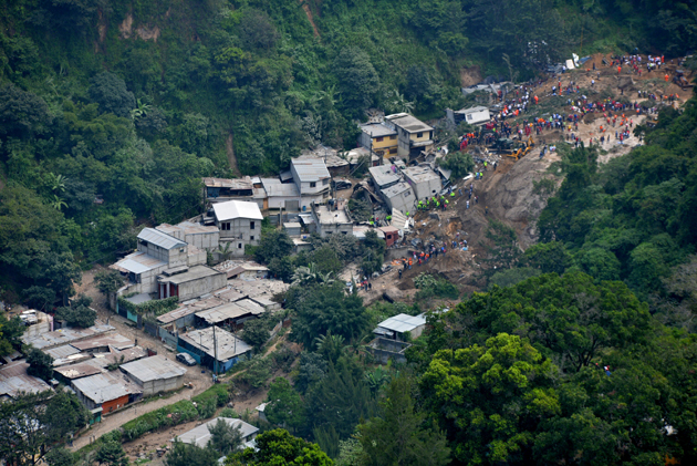 Suman ya 87 muertos y 350 desaparecidos por alud en Guatemala