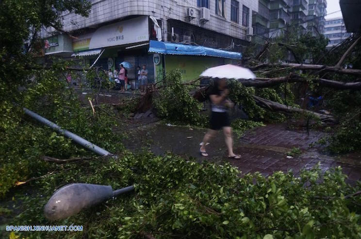 Tifón Mujigae provoca siete muertos en sur de China