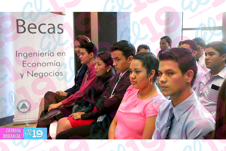 BCN lanza III convocatoria del programa de becas para la carrera de  Ingeniería en Economía y Negocios