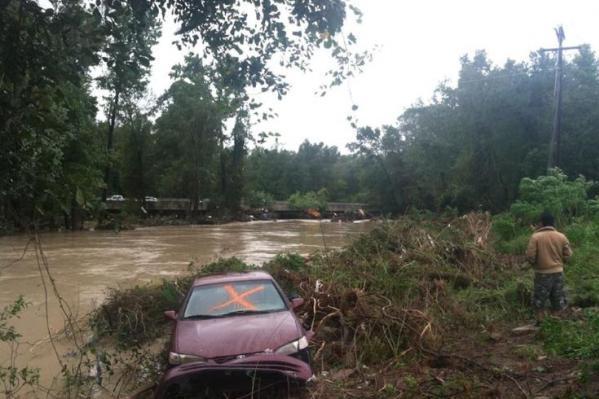 Inundaciones dejan 13 muertos en Carolina del Norte y del Sur