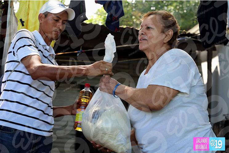 Familias agradecen al presidente Daniel y a la compañera Rosario entrega mes a mes del paquete alimentario