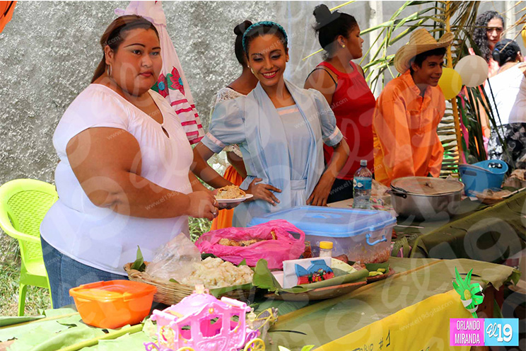 Familias del barrio San José Oriental protagonizan bonita Feria Solidaria