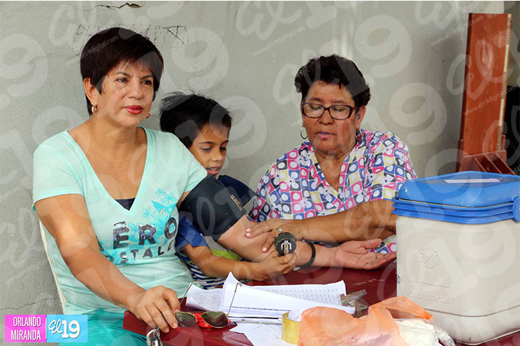 Familias del barrio San José Oriental protagonizan bonita Feria Solidaria