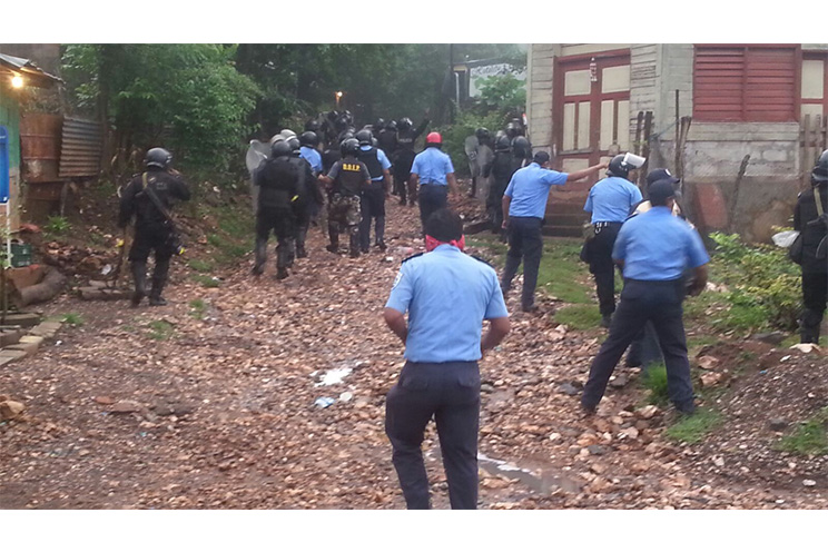 Policía Nacional restablece normalidad y orden en Mina El Limón