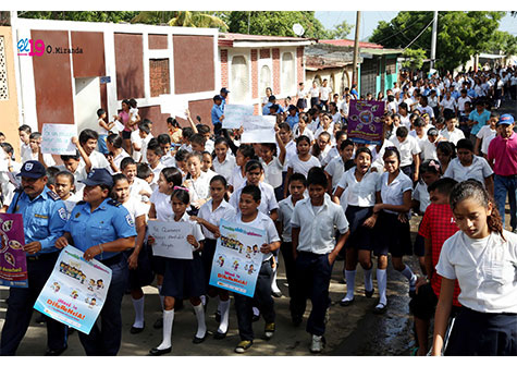 Marchan contra las drogas en distrito III de Managua