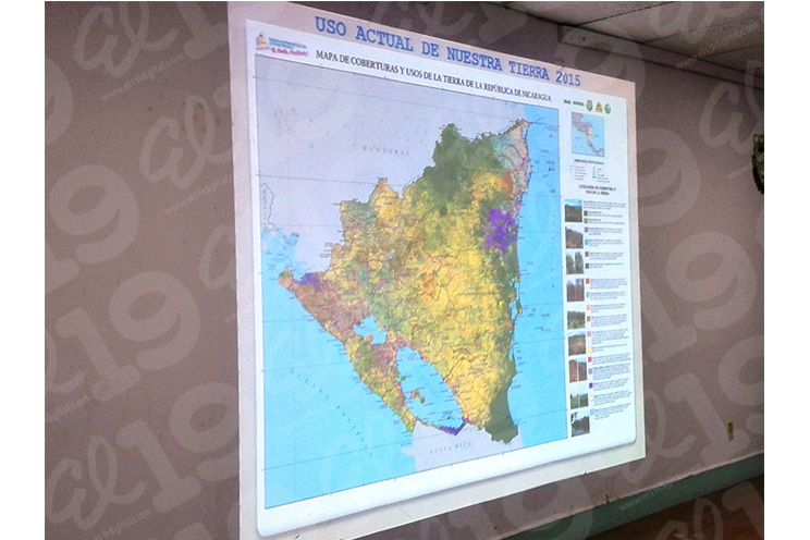 Presentan Mapa sobre el uso de los suelos a estudiantes universitarios