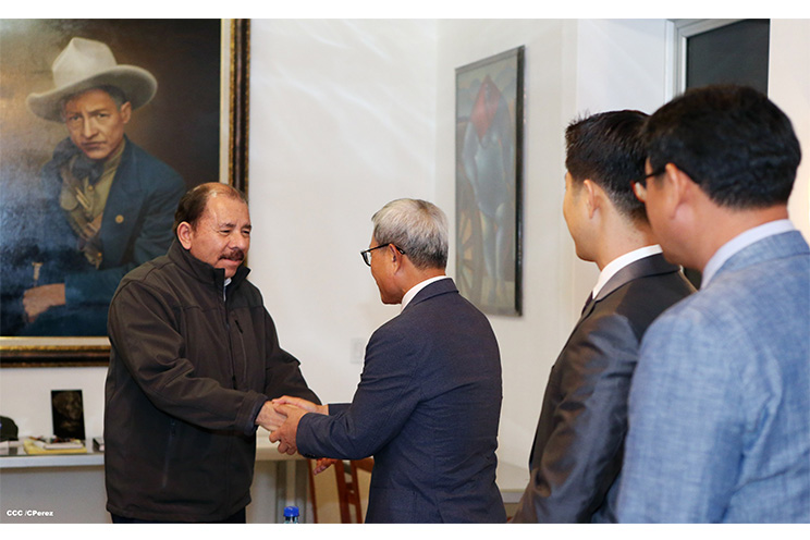 Presidente Daniel se reúne con el presidente del grupo empresarial coreano Sae-A Tecnotex S.A.