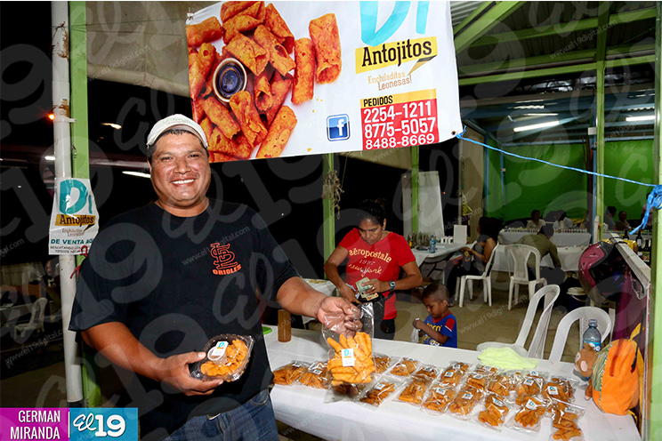 Desborde de nicaragüenses en la Feria de la Economía Familiar