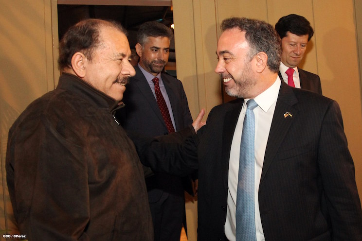 Presidente Daniel se reúne con presidente del Grupo Regional Aval