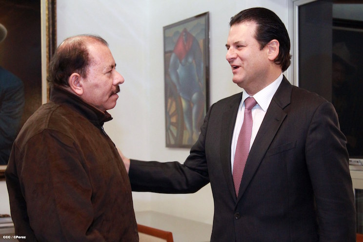 Presidente Daniel se reúne con presidente del Grupo Regional Aval