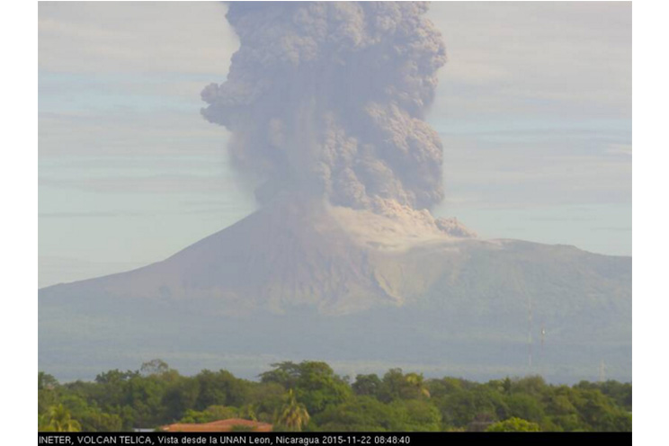 Volcán Telica registra fuerte explosión