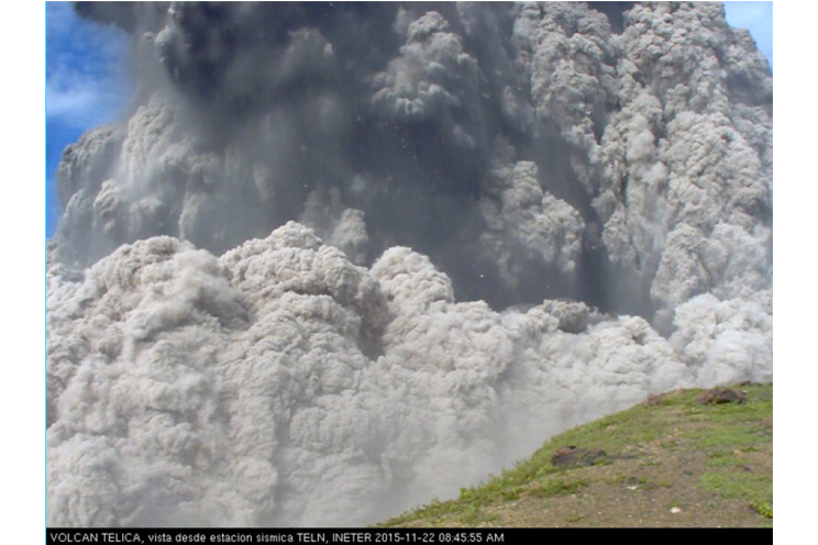Volcán Telica registra fuerte explosión