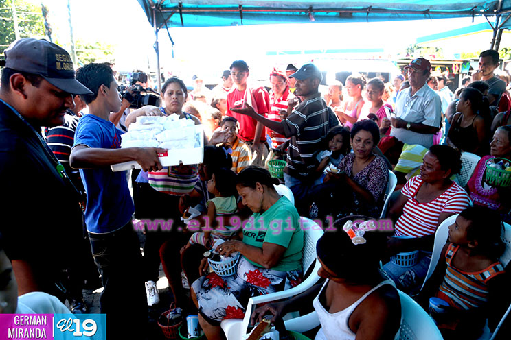Inicia elaboración de paquetes para celebrar a María
