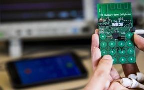 Crean el primer celular que no necesita batería