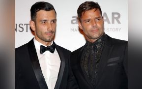 Ricky Martin pospone boda, afirman medios