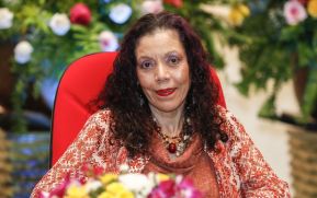 Declaraciones de Compañera Rosario después del Acto en Conmemoración del 38 Aniversario del Ejército de Nicaragua.