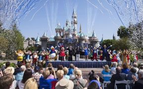 Disneyland, en alerta por el brote de una extraña enfermedad potencialmente mortífera