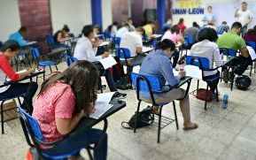 Más de 10 mil 500 estudiantes realizan prueba de admisión de la UNAN-León