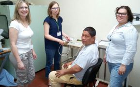 En León atienden a pacientes con problemas auditivos