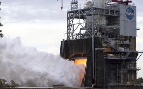 NASA prueba al máximo el motor de cohete más potente de EE.UU.