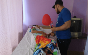 Jóvenes Solidarios llevan mensaje de amor a pacientes con cáncer