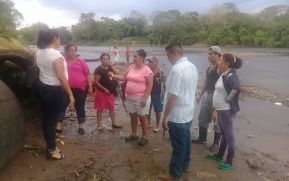 Familias de Mulukukú inconformes con alcaldía liberal por cobros para establecer negocios