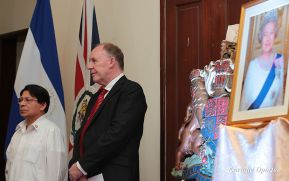Celebran recepción en Nicaragua por cumpleaños 92 de la Reina Isabel II