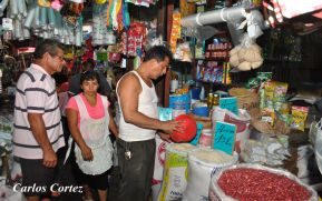 Actividad comercial se reactiva en la capital