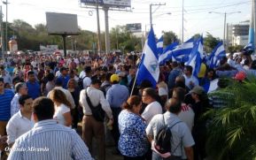Capitalinos unidos en oración por la Paz en Nicaragua